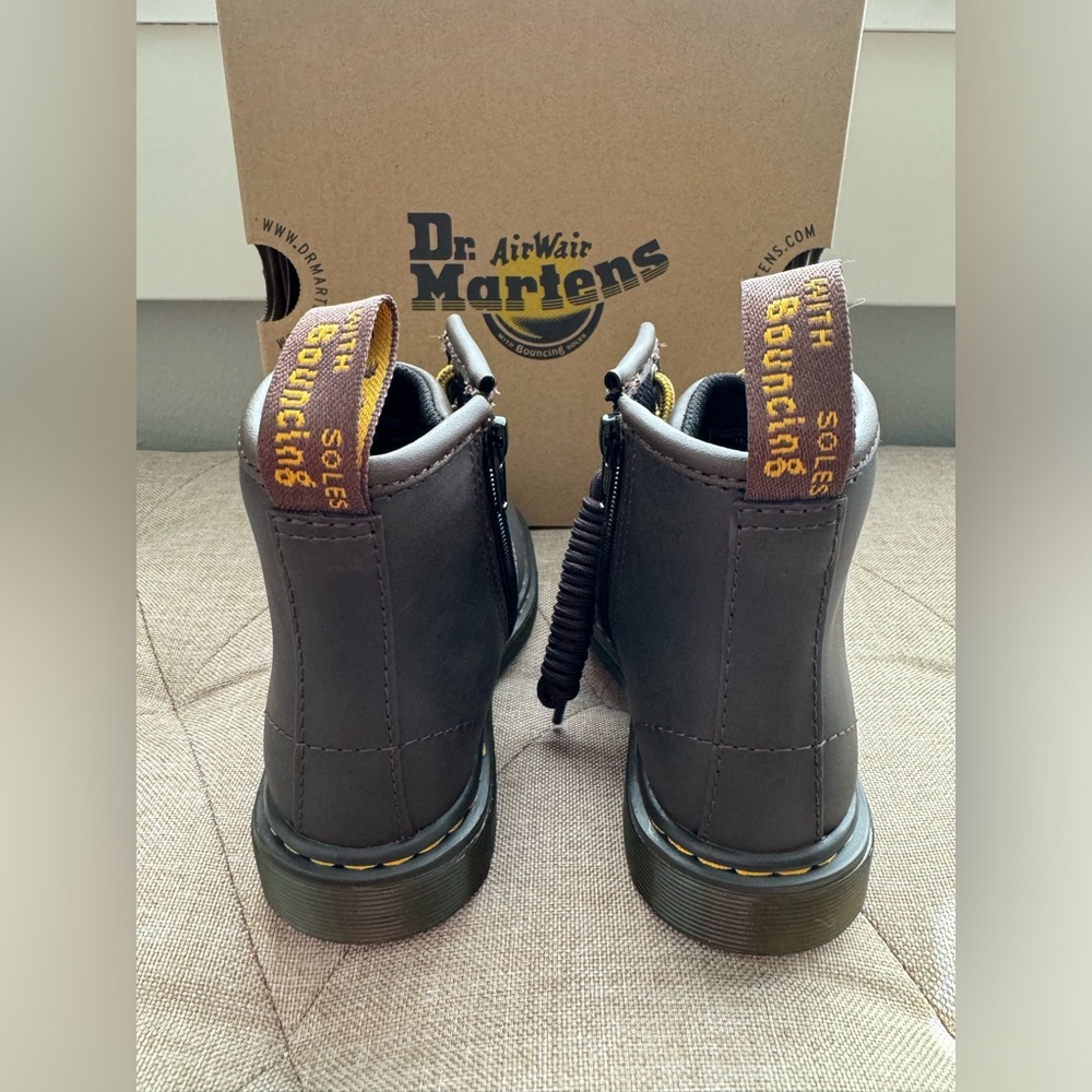 Toddler Dr. Martens 1460 Wildhorse Lamper Boots - Picture 4 of 7